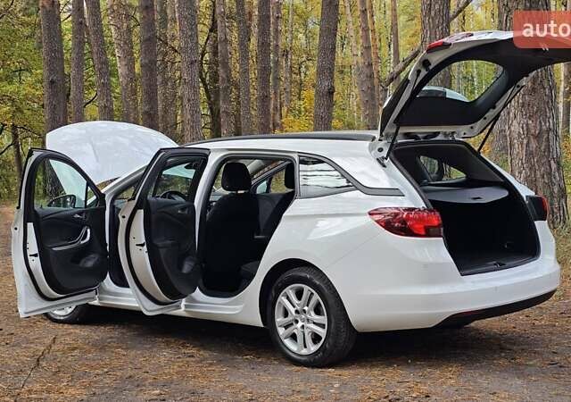Опель Астра 2018 в Чернигове на Automoto.ua Белый Опель Астра, объемом двигателя 1.6 л и пробегом 248 тыс. км за 8999 $, фото 44 на Automoto.ua