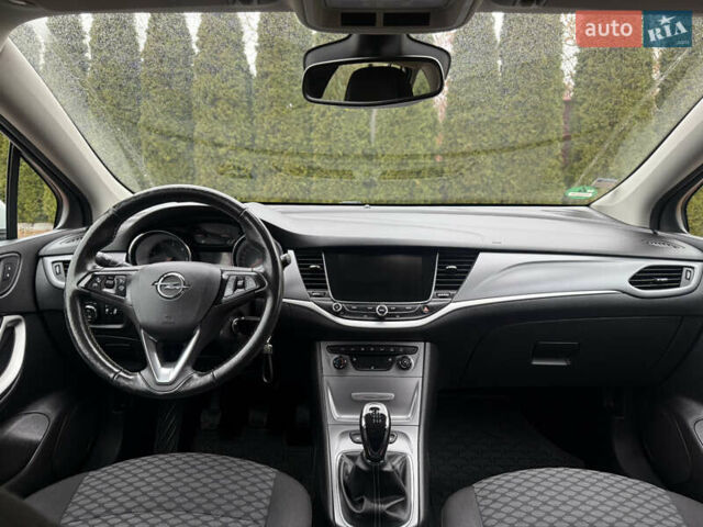 Білий Опель Астра, об'ємом двигуна 1.6 л та пробігом 182 тис. км за 10700 $, фото 33 на Automoto.ua