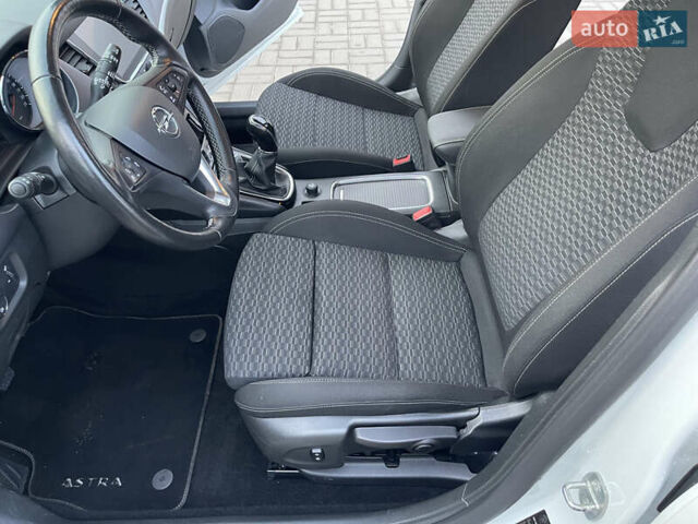 Білий Опель Астра, об'ємом двигуна 1.6 л та пробігом 189 тис. км за 10900 $, фото 16 на Automoto.ua