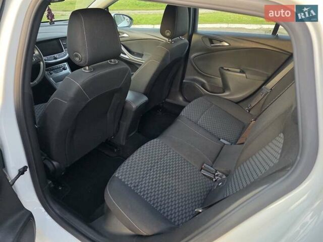 Белый Опель Астра, объемом двигателя 1.6 л и пробегом 178 тыс. км за 9999 $, фото 30 на Automoto.ua