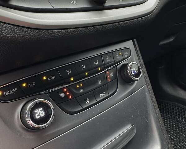 Белый Опель Астра, объемом двигателя 1.6 л и пробегом 223 тыс. км за 11000 $, фото 65 на Automoto.ua