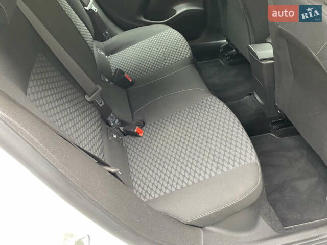 Белый Опель Астра, объемом двигателя 1.6 л и пробегом 221 тыс. км за 10600 $, фото 25 на Automoto.ua