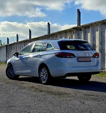 Білий Опель Астра, об'ємом двигуна 1.6 л та пробігом 132 тис. км за 12000 $, фото 7 на Automoto.ua