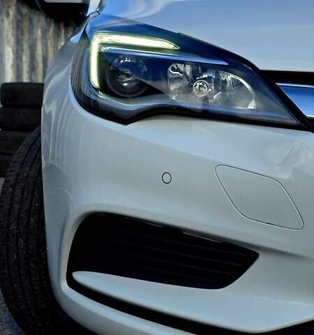 Білий Опель Астра, об'ємом двигуна 1.6 л та пробігом 132 тис. км за 12000 $, фото 2 на Automoto.ua