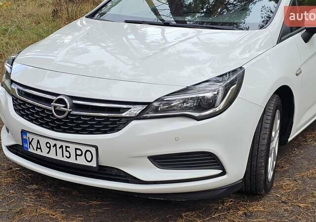 Опель Астра 2018 в Чернигове на Automoto.ua Белый Опель Астра, объемом двигателя 1.6 л и пробегом 248 тыс. км за 8999 $, фото 12 на Automoto.ua