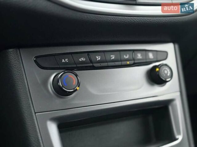 Белый Опель Астра, объемом двигателя 1.6 л и пробегом 132 тыс. км за 11500 $, фото 18 на Automoto.ua