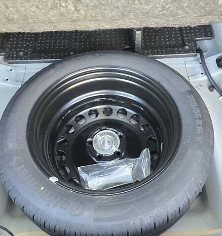 Білий Опель Астра, об'ємом двигуна 1.6 л та пробігом 132 тис. км за 12000 $, фото 23 на Automoto.ua