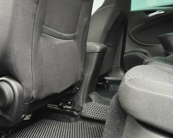 Белый Опель Астра, объемом двигателя 1.6 л и пробегом 223 тыс. км за 11000 $, фото 53 на Automoto.ua