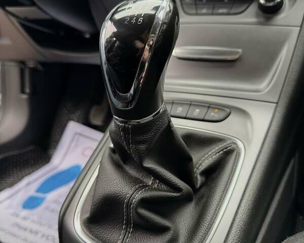 Белый Опель Астра, объемом двигателя 1.6 л и пробегом 223 тыс. км за 11000 $, фото 64 на Automoto.ua