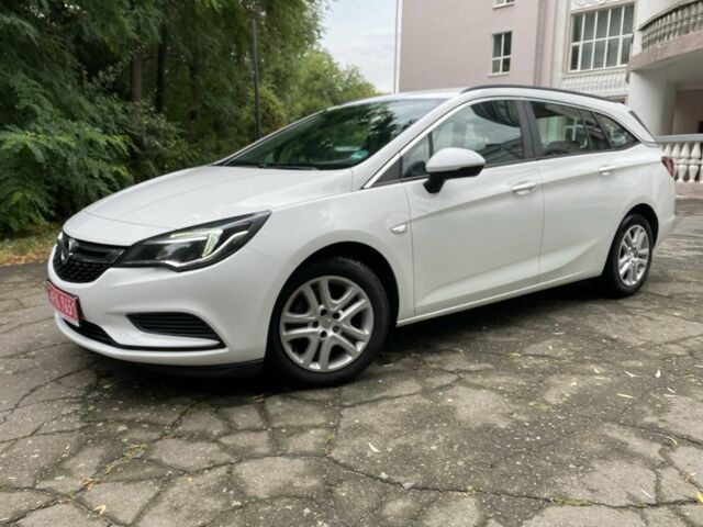 Белый Опель Астра, объемом двигателя 1.6 л и пробегом 221 тыс. км за 10700 $, фото 4 на Automoto.ua