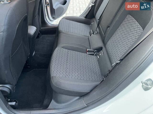 Білий Опель Астра, об'ємом двигуна 1.6 л та пробігом 189 тис. км за 10900 $, фото 21 на Automoto.ua