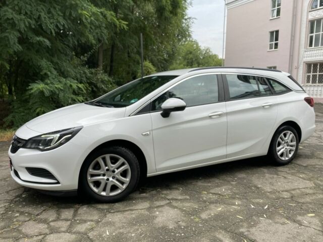 Белый Опель Астра, объемом двигателя 1.6 л и пробегом 221 тыс. км за 10700 $, фото 3 на Automoto.ua