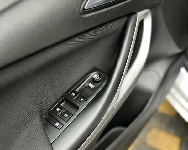 Білий Опель Астра, об'ємом двигуна 1.6 л та пробігом 186 тис. км за 11900 $, фото 18 на Automoto.ua