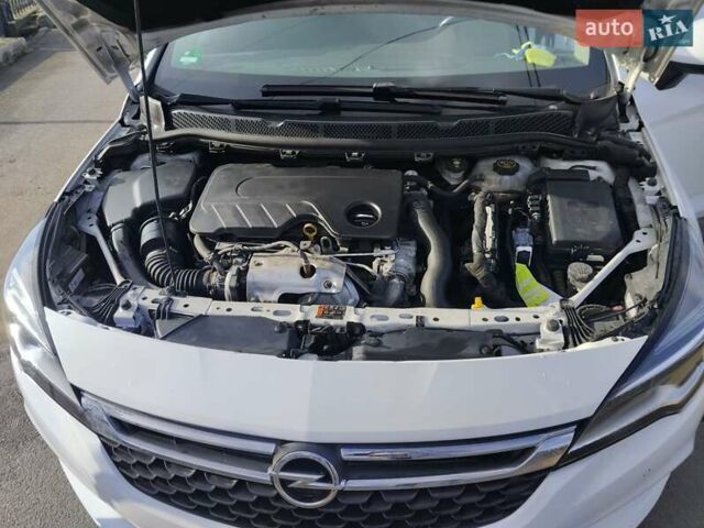Белый Опель Астра, объемом двигателя 1.6 л и пробегом 175 тыс. км за 10500 $, фото 10 на Automoto.ua