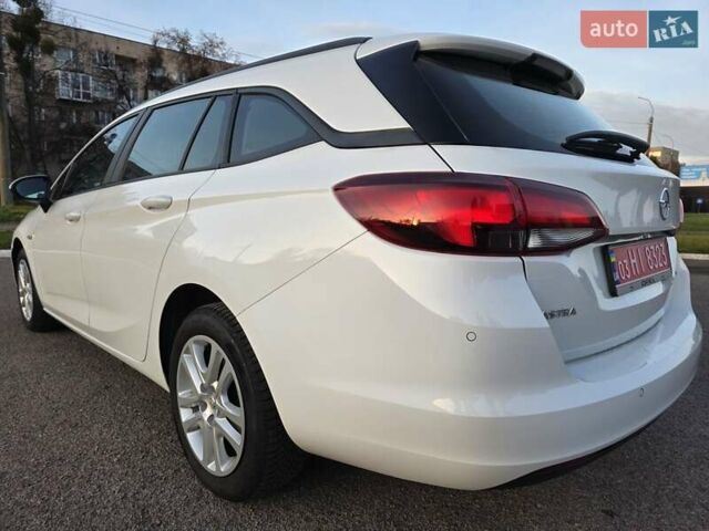 Белый Опель Астра, объемом двигателя 1.6 л и пробегом 178 тыс. км за 9999 $, фото 23 на Automoto.ua