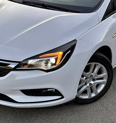 Белый Опель Астра, объемом двигателя 1.6 л и пробегом 205 тыс. км за 12795 $, фото 9 на Automoto.ua