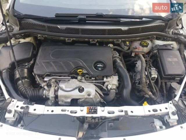 Белый Опель Астра, объемом двигателя 1.6 л и пробегом 85 тыс. км за 11500 $, фото 3 на Automoto.ua