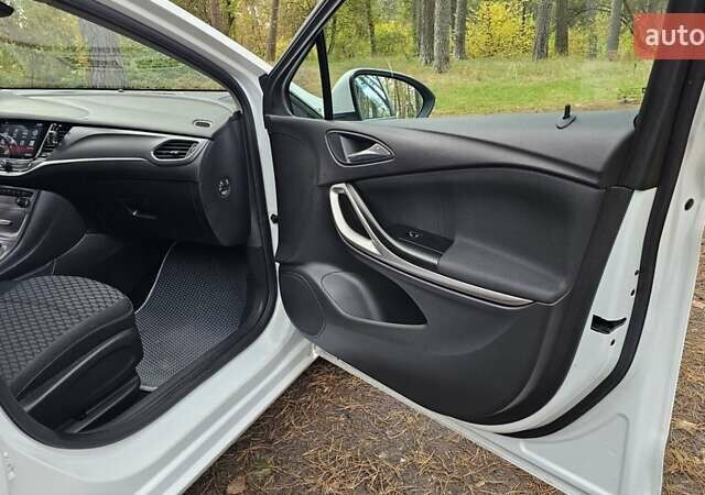 Опель Астра 2018 в Чернигове на Automoto.ua Белый Опель Астра, объемом двигателя 1.6 л и пробегом 248 тыс. км за 8999 $, фото 21 на Automoto.ua