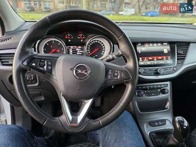 Белый Опель Астра, объемом двигателя 1.6 л и пробегом 178 тыс. км за 9999 $, фото 37 на Automoto.ua