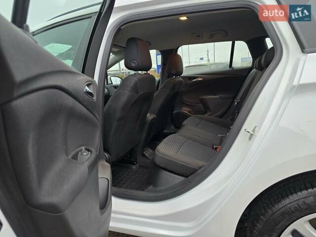 Белый Опель Астра, объемом двигателя 1.6 л и пробегом 132 тыс. км за 11500 $, фото 10 на Automoto.ua