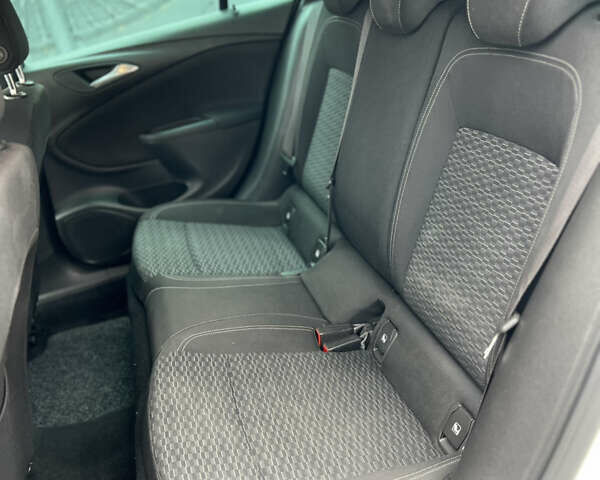 Белый Опель Астра, объемом двигателя 1.6 л и пробегом 186 тыс. км за 11700 $, фото 24 на Automoto.ua