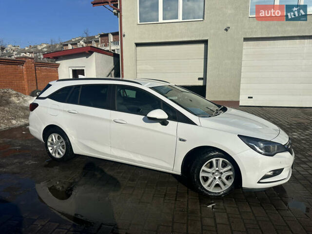 Белый Опель Астра, объемом двигателя 1.6 л и пробегом 228 тыс. км за 9850 $, фото 6 на Automoto.ua