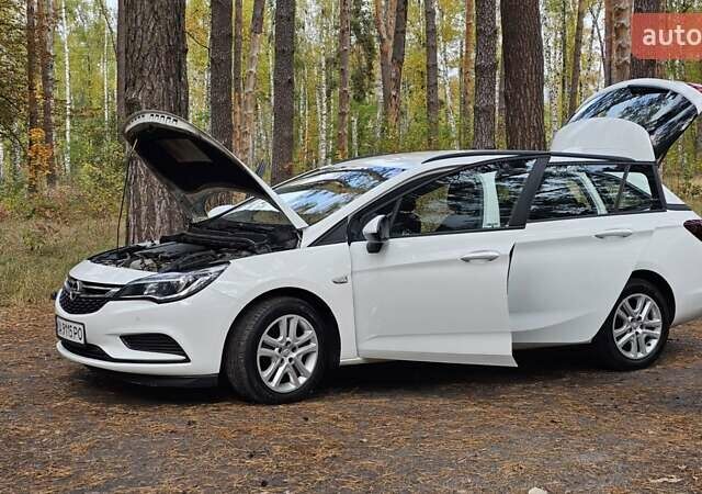 Опель Астра 2018 в Чернигове на Automoto.ua Белый Опель Астра, объемом двигателя 1.6 л и пробегом 248 тыс. км за 8999 $, фото 40 на Automoto.ua