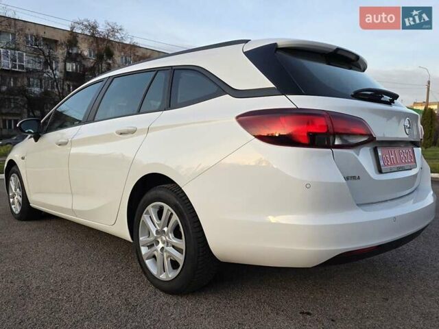 Белый Опель Астра, объемом двигателя 1.6 л и пробегом 178 тыс. км за 9999 $, фото 11 на Automoto.ua