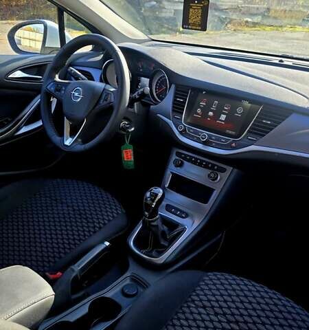 Білий Опель Астра, об'ємом двигуна 1.6 л та пробігом 132 тис. км за 12000 $, фото 25 на Automoto.ua