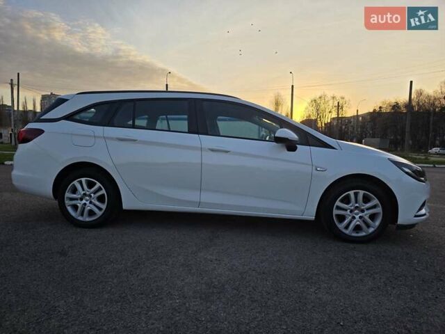 Белый Опель Астра, объемом двигателя 1.6 л и пробегом 178 тыс. км за 9999 $, фото 5 на Automoto.ua