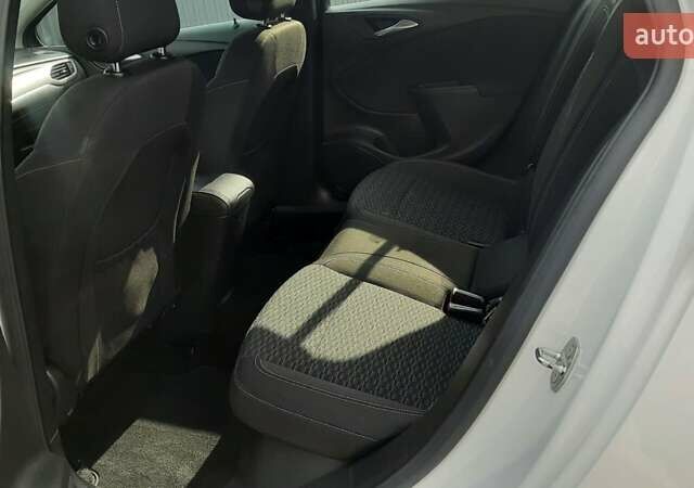 Белый Опель Астра, объемом двигателя 1.6 л и пробегом 167 тыс. км за 11450 $, фото 3 на Automoto.ua