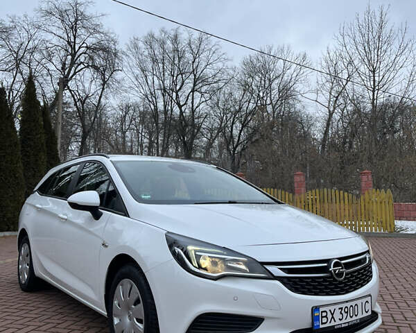 Белый Опель Астра, объемом двигателя 1.6 л и пробегом 129 тыс. км за 10500 $, фото 6 на Automoto.ua