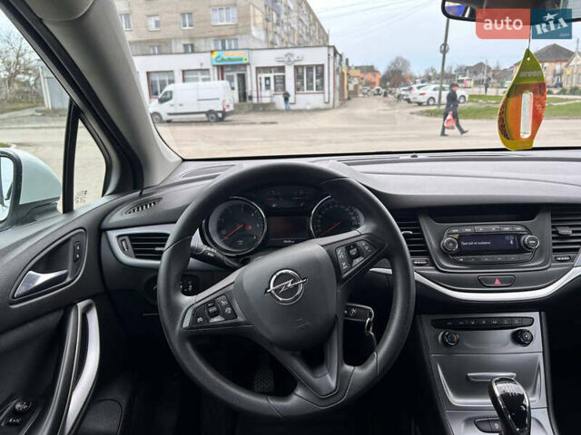 Белый Опель Астра, объемом двигателя 1.6 л и пробегом 190 тыс. км за 10799 $, фото 21 на Automoto.ua