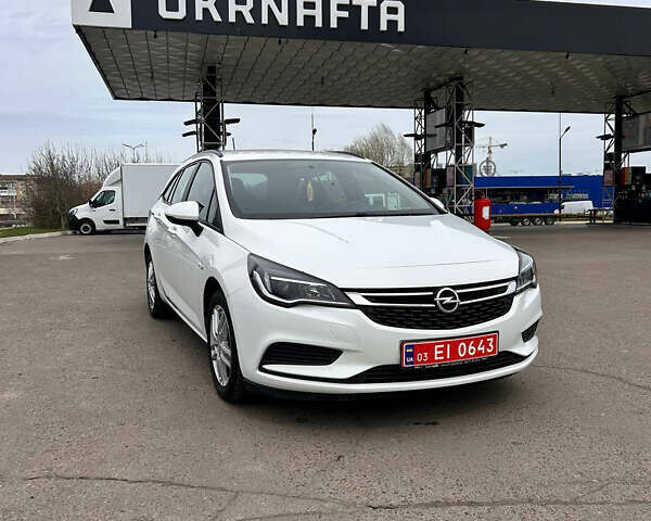 Белый Опель Астра, объемом двигателя 1.6 л и пробегом 190 тыс. км за 10799 $, фото 4 на Automoto.ua