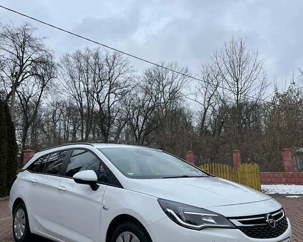 Белый Опель Астра, объемом двигателя 1.6 л и пробегом 129 тыс. км за 10500 $, фото 44 на Automoto.ua