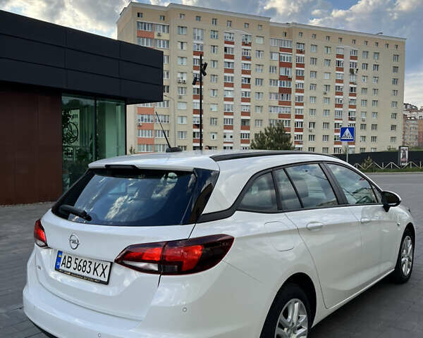 Белый Опель Астра, объемом двигателя 1.6 л и пробегом 161 тыс. км за 11500 $, фото 16 на Automoto.ua