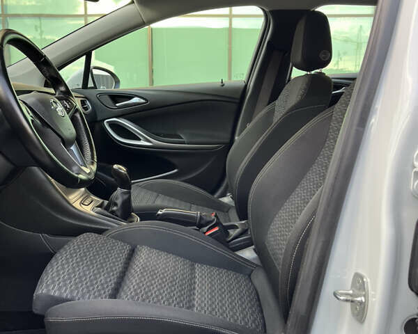 Белый Опель Астра, объемом двигателя 1.6 л и пробегом 161 тыс. км за 11500 $, фото 25 на Automoto.ua