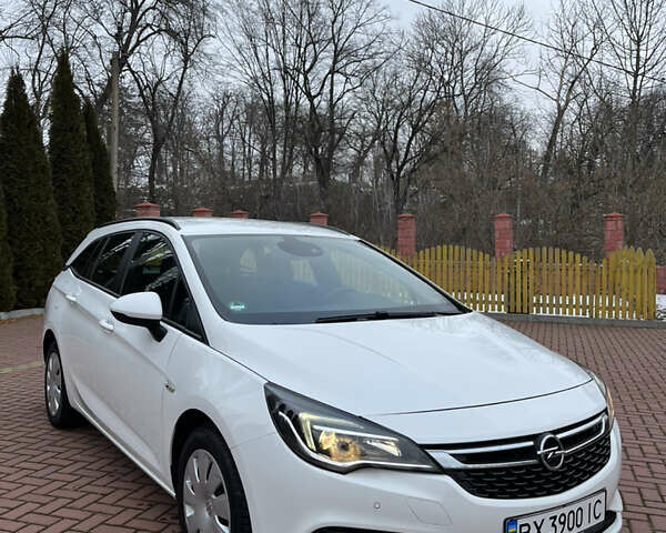 Белый Опель Астра, объемом двигателя 1.6 л и пробегом 129 тыс. км за 10500 $, фото 5 на Automoto.ua