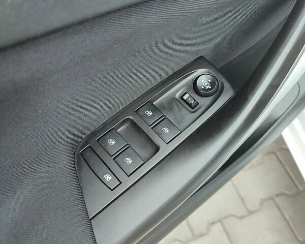 Белый Опель Астра, объемом двигателя 1.6 л и пробегом 215 тыс. км за 11600 $, фото 24 на Automoto.ua