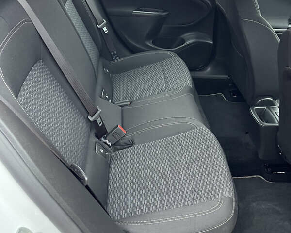 Белый Опель Астра, объемом двигателя 1.6 л и пробегом 129 тыс. км за 10500 $, фото 34 на Automoto.ua