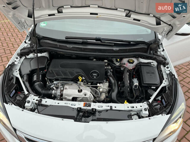 Белый Опель Астра, объемом двигателя 1.6 л и пробегом 129 тыс. км за 10500 $, фото 39 на Automoto.ua