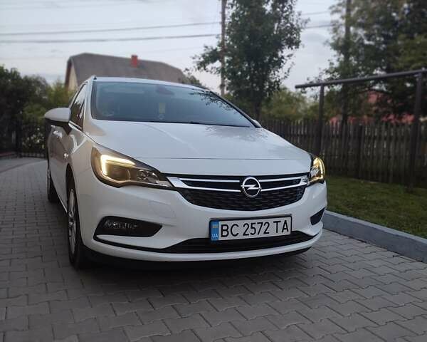 Белый Опель Астра, объемом двигателя 1.6 л и пробегом 215 тыс. км за 11600 $, фото 5 на Automoto.ua