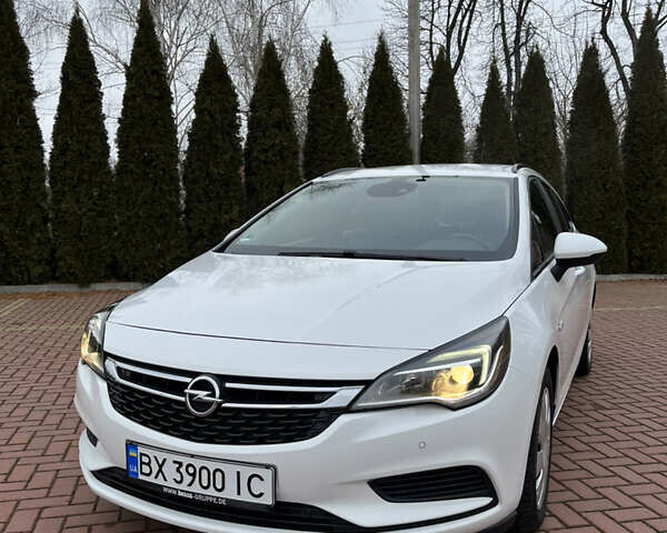 Белый Опель Астра, объемом двигателя 1.6 л и пробегом 129 тыс. км за 10500 $, фото 18 на Automoto.ua