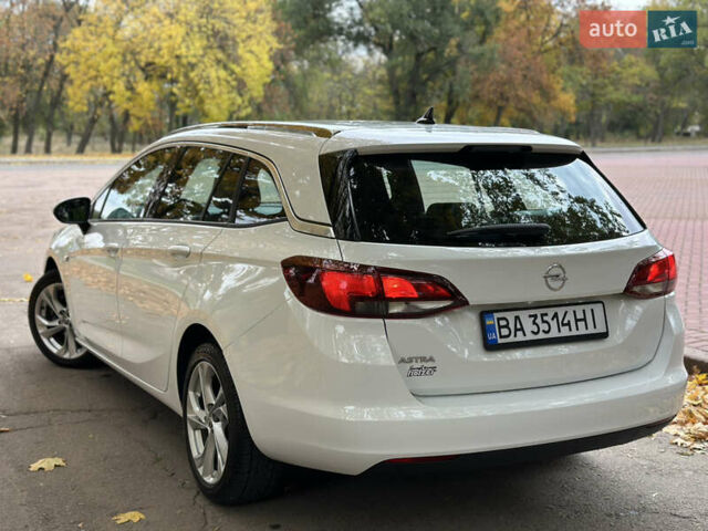 Опель Астра 2019 в Кропивницком (Кировограде) на Automoto.ua Белый Опель Астра, объемом двигателя 1.6 л и пробегом 217 тыс. км за 11500 $, фото 10 на Automoto.ua
