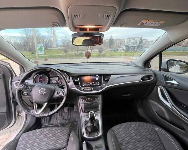 Білий Опель Астра, об'ємом двигуна 1.6 л та пробігом 198 тис. км за 11000 $, фото 19 на Automoto.ua