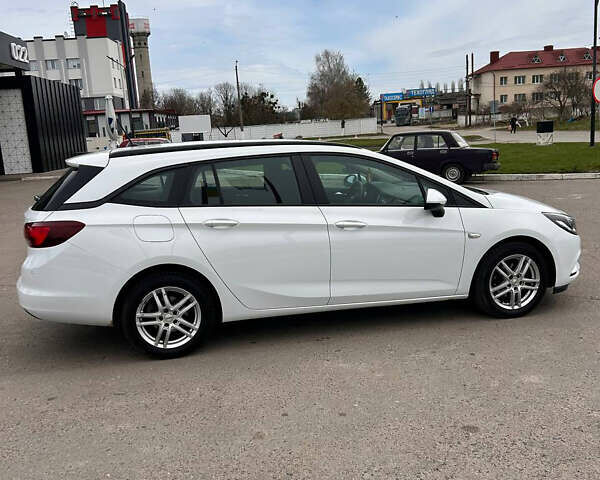 Белый Опель Астра, объемом двигателя 1.6 л и пробегом 195 тыс. км за 9899 $, фото 15 на Automoto.ua