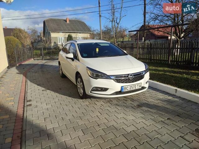 Опель Астра 2019 в Трускавце на Automoto.ua Белый Опель Астра, объемом двигателя 1.6 л и пробегом 215 тыс. км за 11900 $, фото 1 на Automoto.ua