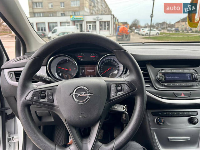 Белый Опель Астра, объемом двигателя 1.6 л и пробегом 195 тыс. км за 9899 $, фото 23 на Automoto.ua