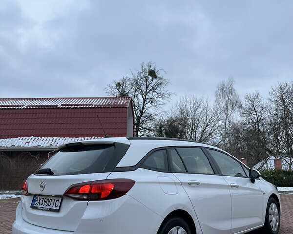 Белый Опель Астра, объемом двигателя 1.6 л и пробегом 129 тыс. км за 10500 $, фото 12 на Automoto.ua