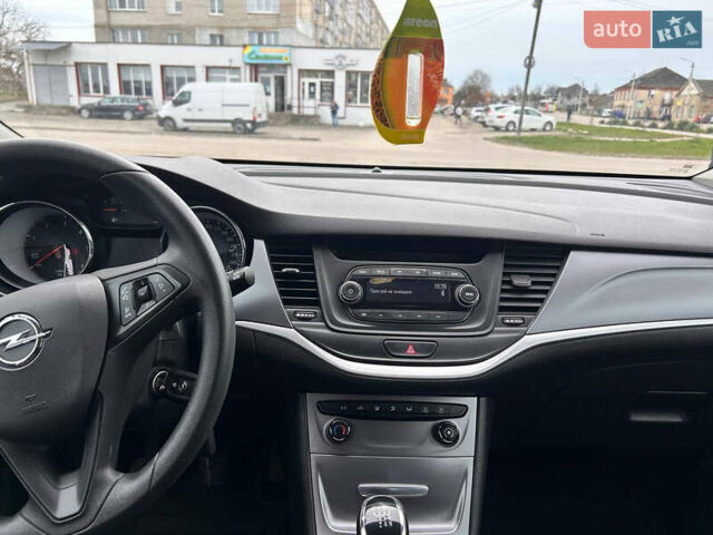Белый Опель Астра, объемом двигателя 1.6 л и пробегом 195 тыс. км за 9899 $, фото 18 на Automoto.ua